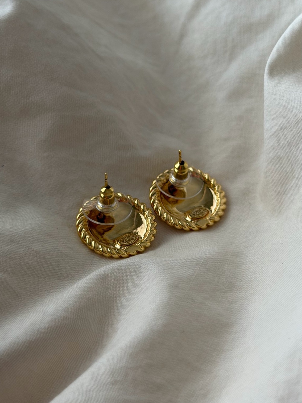 CHANEL Gold Interlocking CC Round Button Earrings - Picture 7 of 14